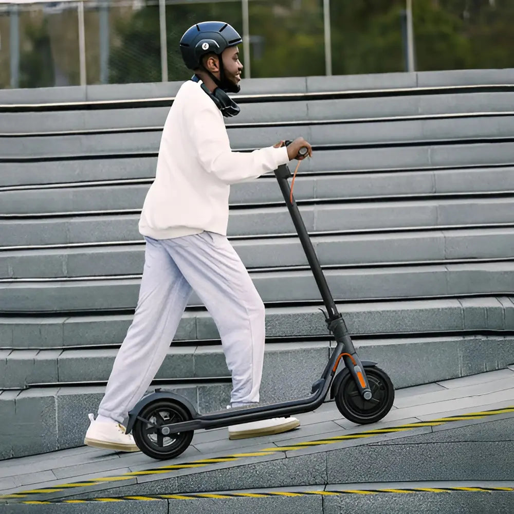 Scooter Eléctrico Segway F30 plegable Motor de 300W